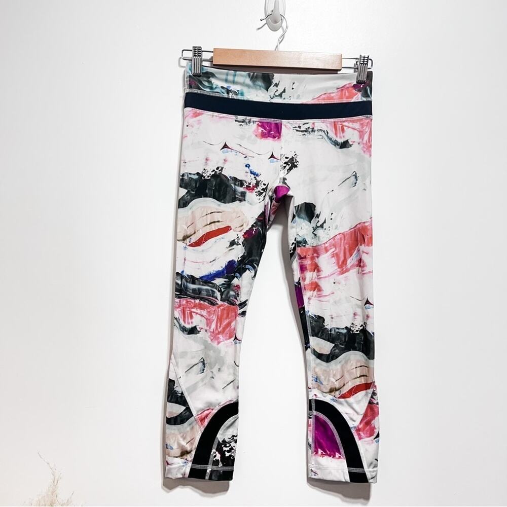 Lululemon Run Sz 4 Inspire Crop II All Full-On Luxtreme Pigment WaveMulti/Black - Picture 3 of 11